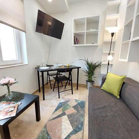 Sweet Dreams Suites Lovely Duplex Universitate Bukarest Exteriör bild