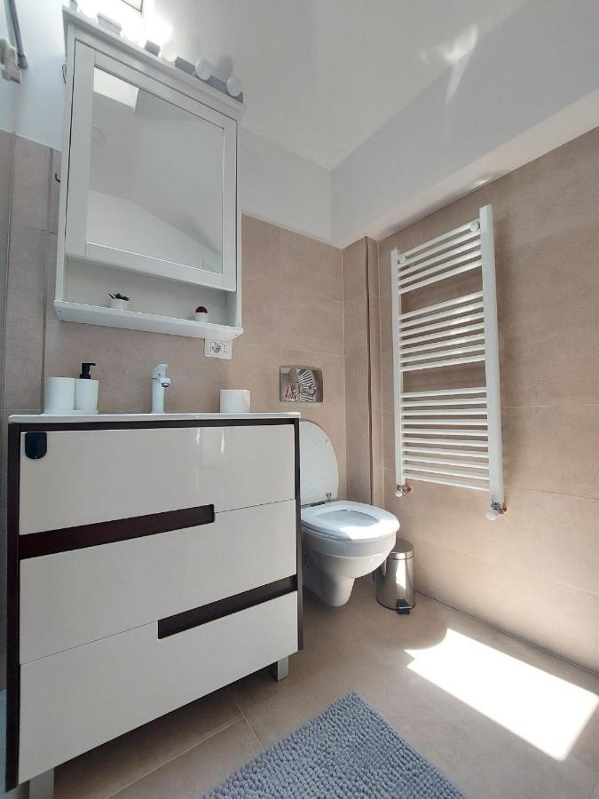 Sweet Dreams Suites Lovely Duplex Universitate Bukarest Exteriör bild