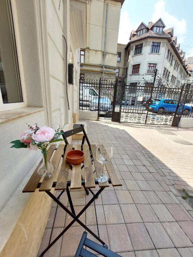 Sweet Dreams Suites Lovely Duplex Universitate Bukarest Exteriör bild