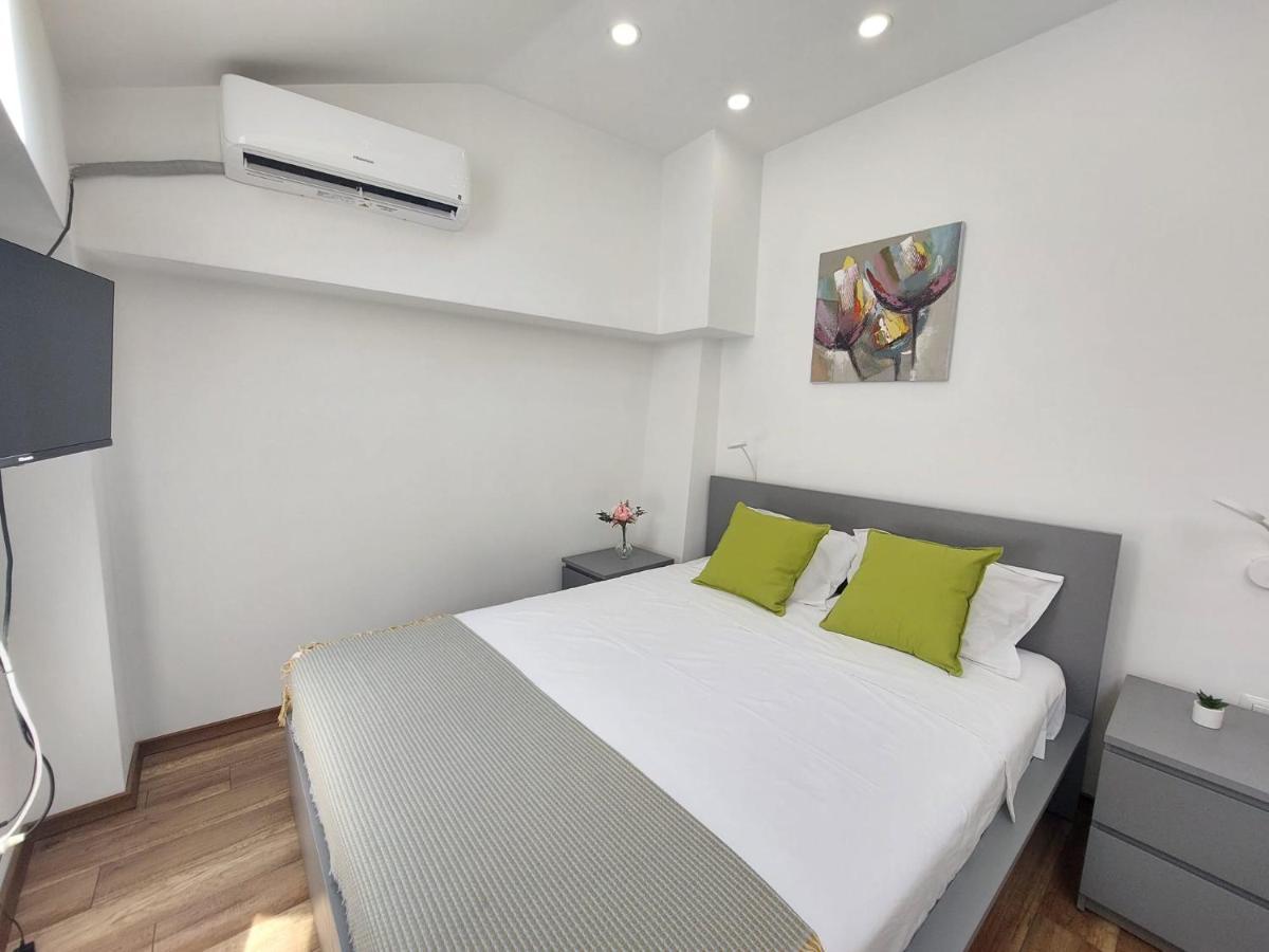 Sweet Dreams Suites Lovely Duplex Universitate Bukarest Exteriör bild